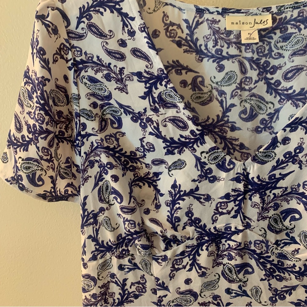 Maison Jules Paisley Asymmetric Hem Blouse - Picture 2 of 10